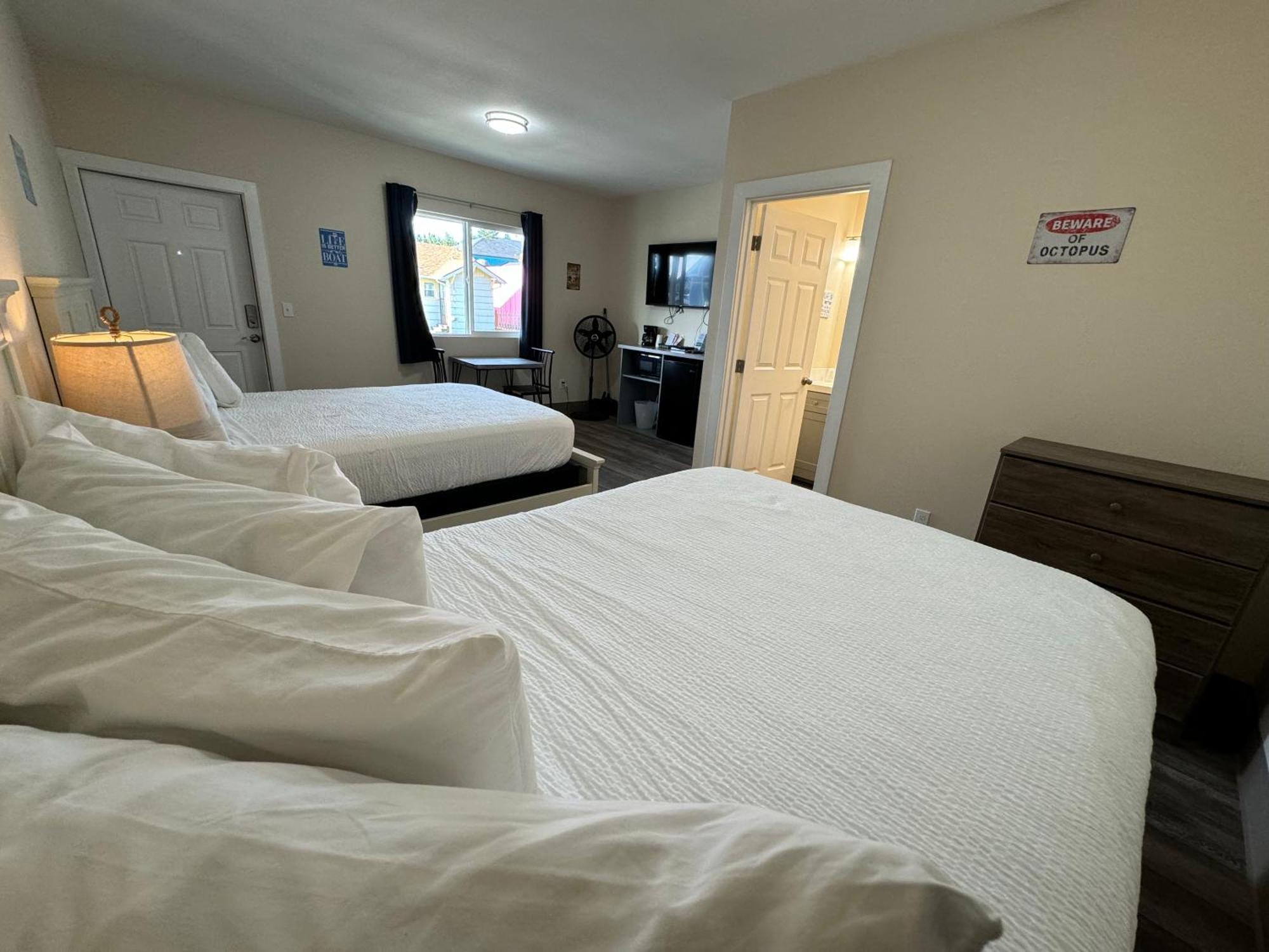 לונג ביץ' Coastal Inn And Suites מראה חיצוני תמונה