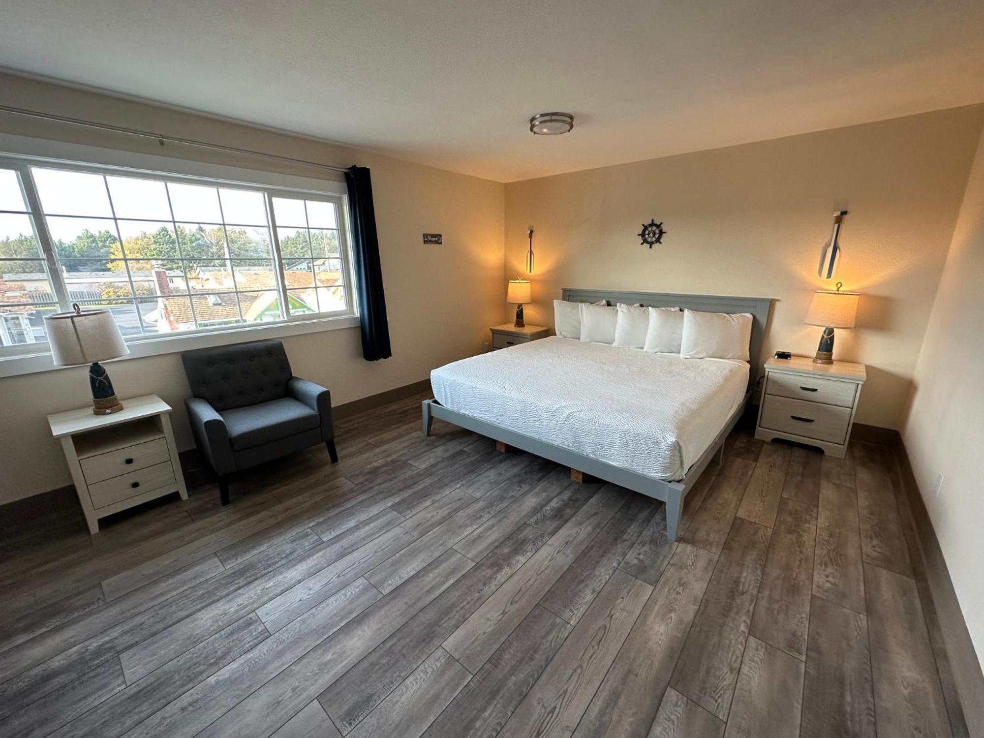 לונג ביץ' Coastal Inn And Suites מראה חיצוני תמונה