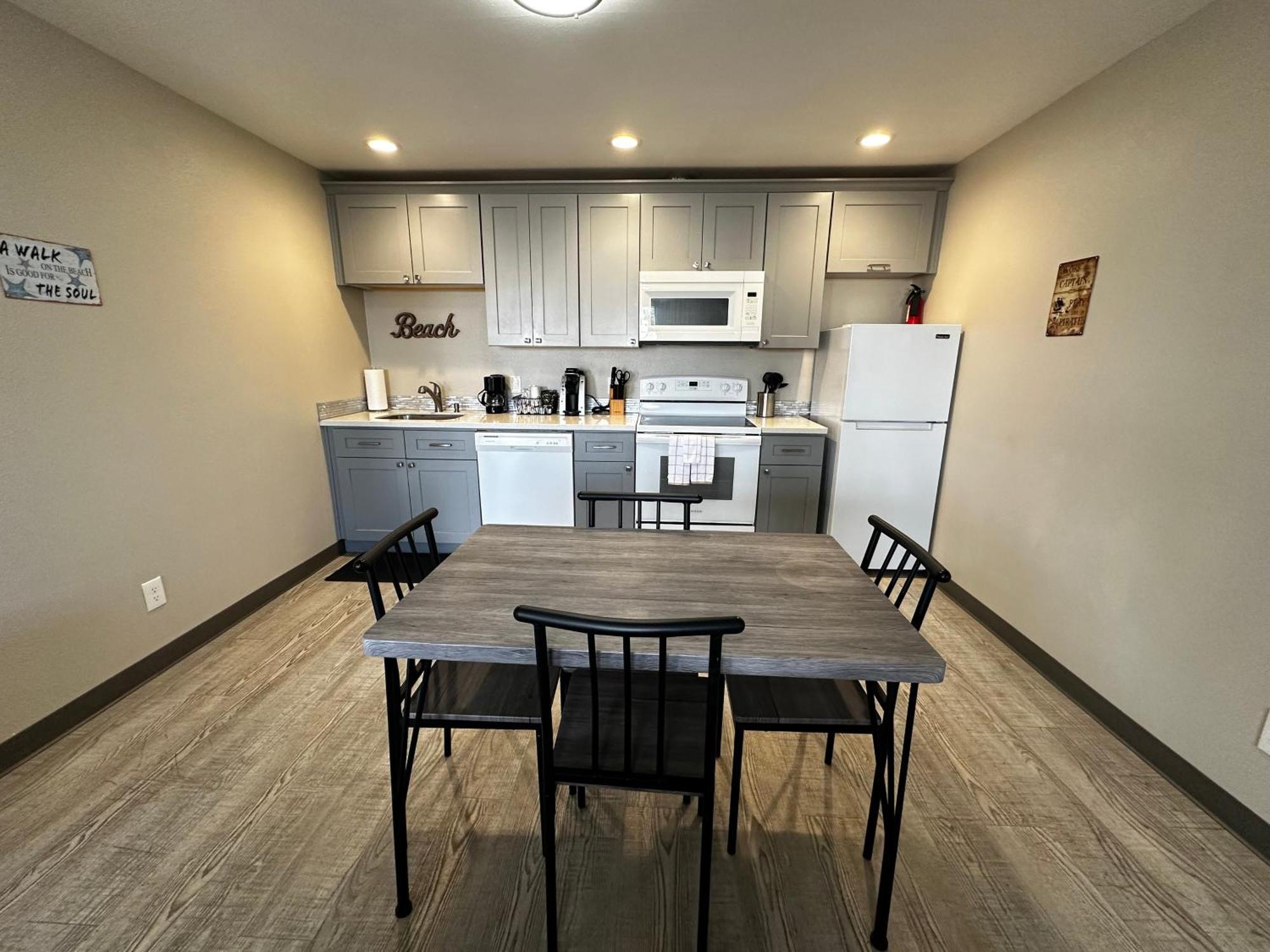 לונג ביץ' Coastal Inn And Suites מראה חיצוני תמונה