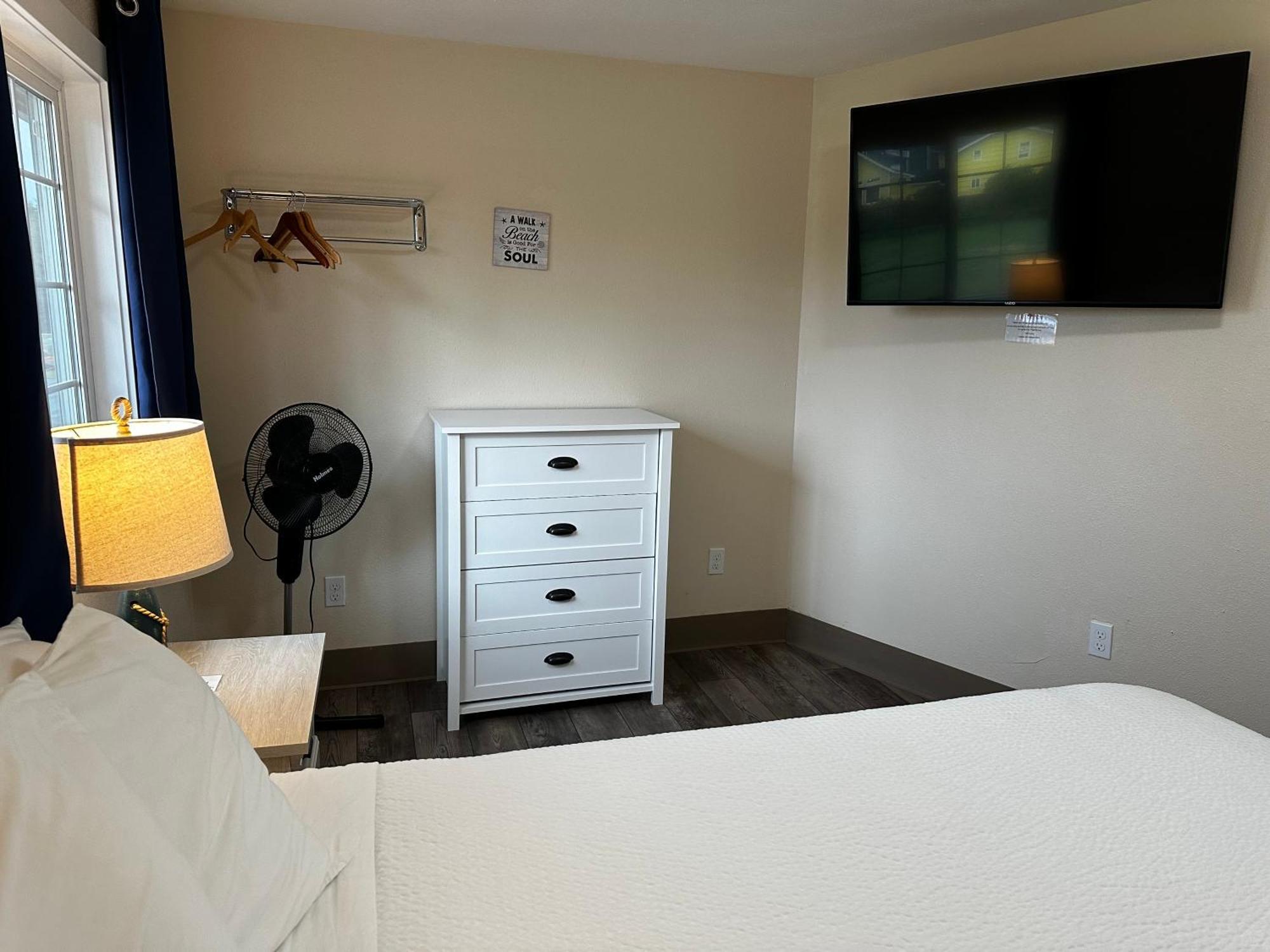 לונג ביץ' Coastal Inn And Suites מראה חיצוני תמונה